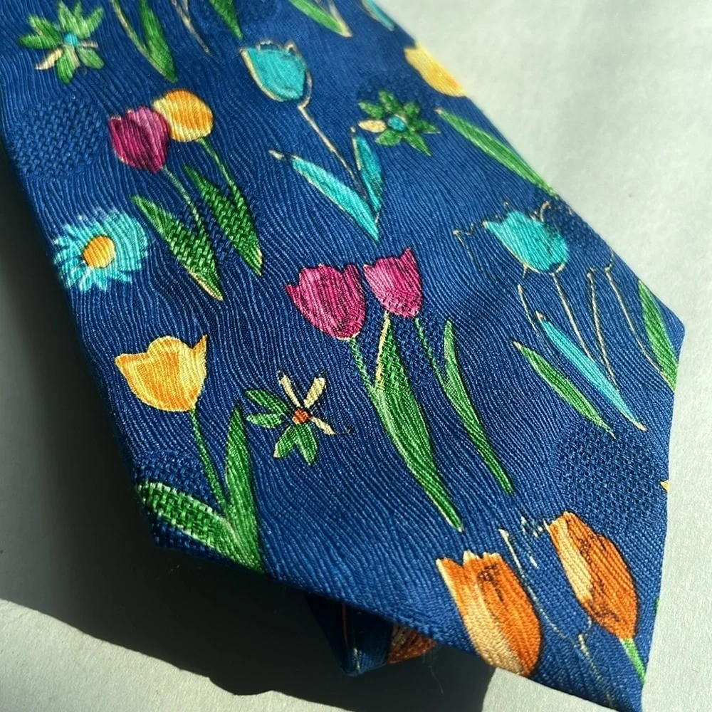 Ermenegildo Zegna 100% Silk Royal Blue Tie with Tulip Floral Novelty Print